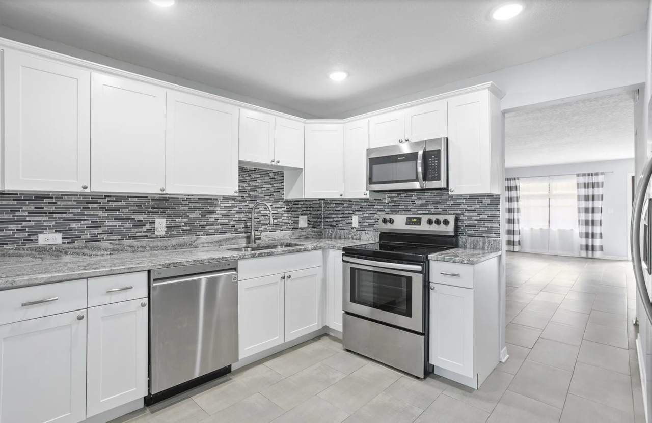 2 Bed 2 Bath Condo for Rent in 55+ Peaceful Community!