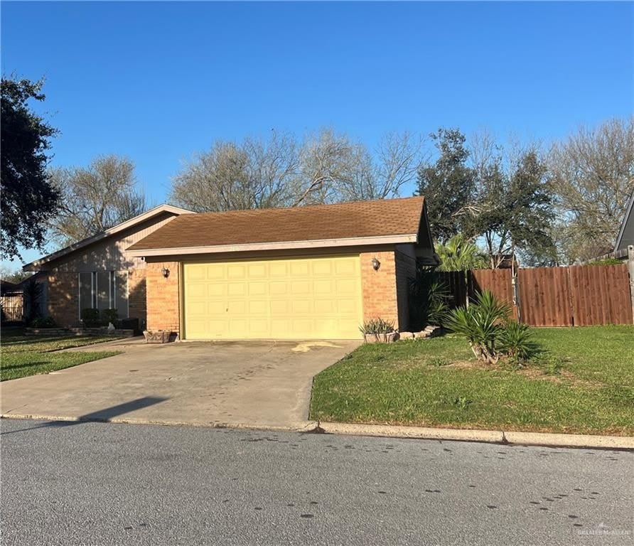 2816 Gardenia Circle