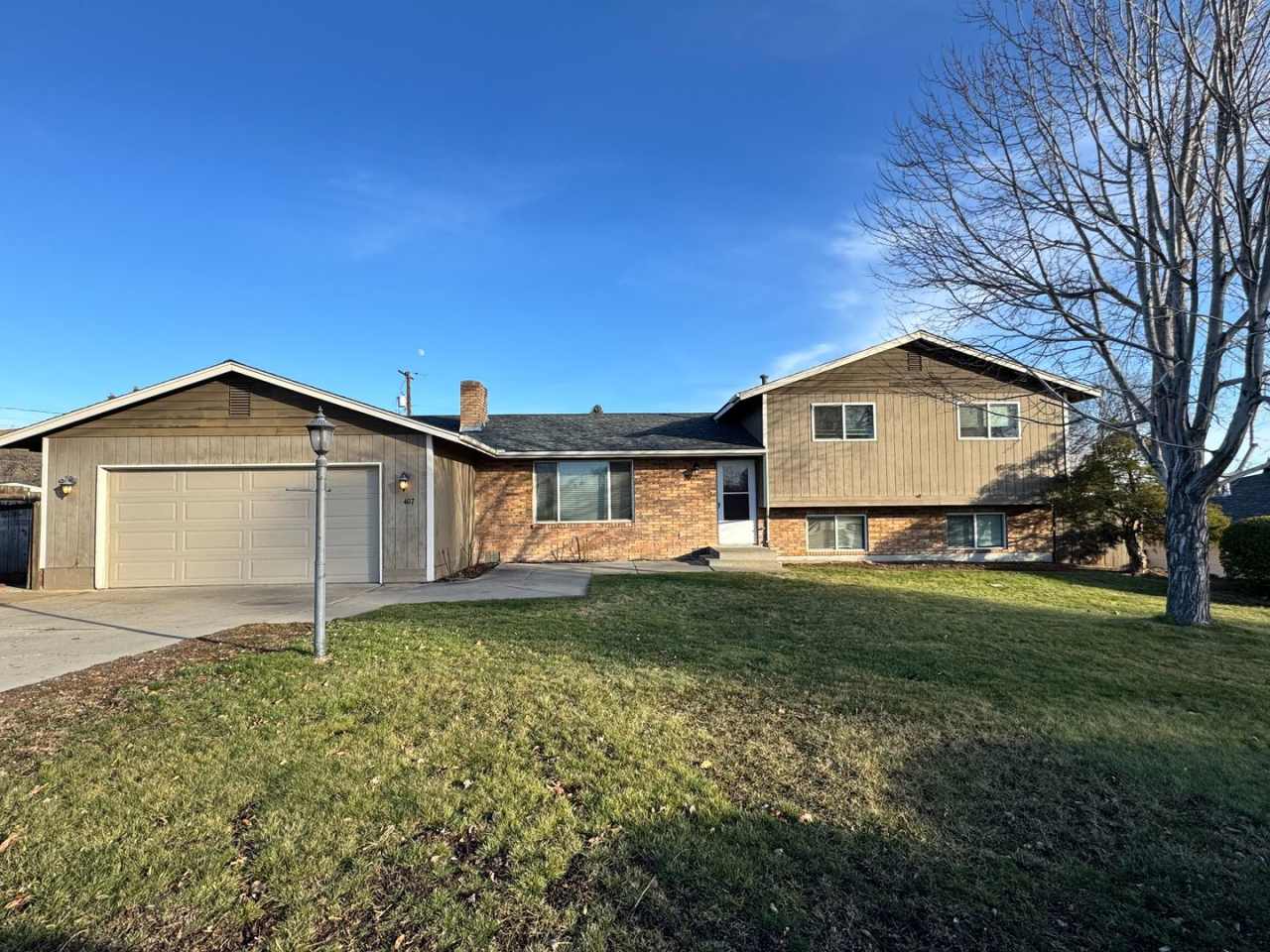 West Valley 4br 2.5 ba DBL attached garage, POOL