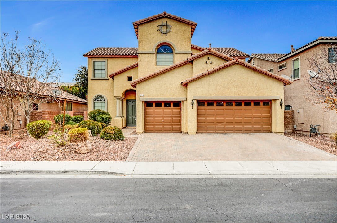 3916 CAMPANARIO Avenue