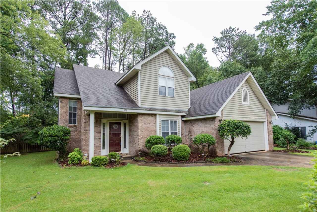 Large 3 bed, 2 bath home in Auburn