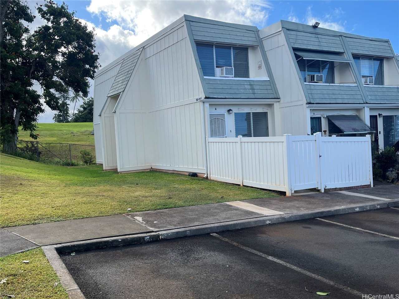 98-697 Kaonohi Street