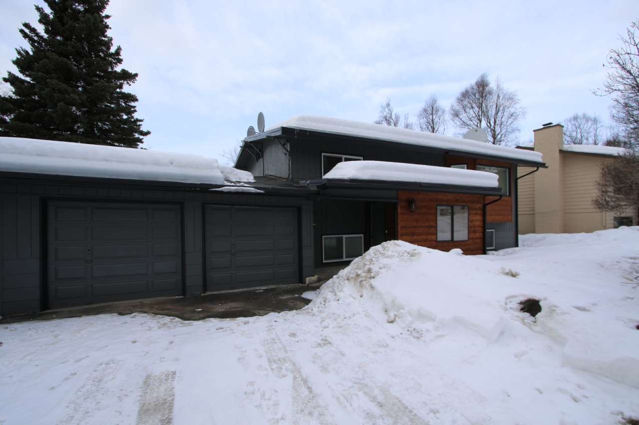 4 Bedroom Home in Anchorage!