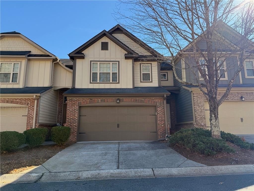 1277 Houndslake Drive