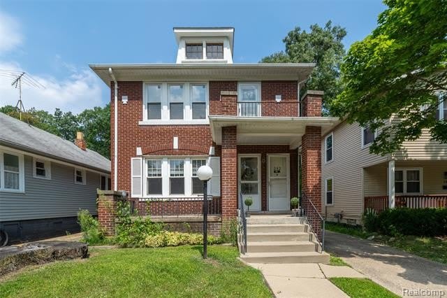 242 W Webster Street