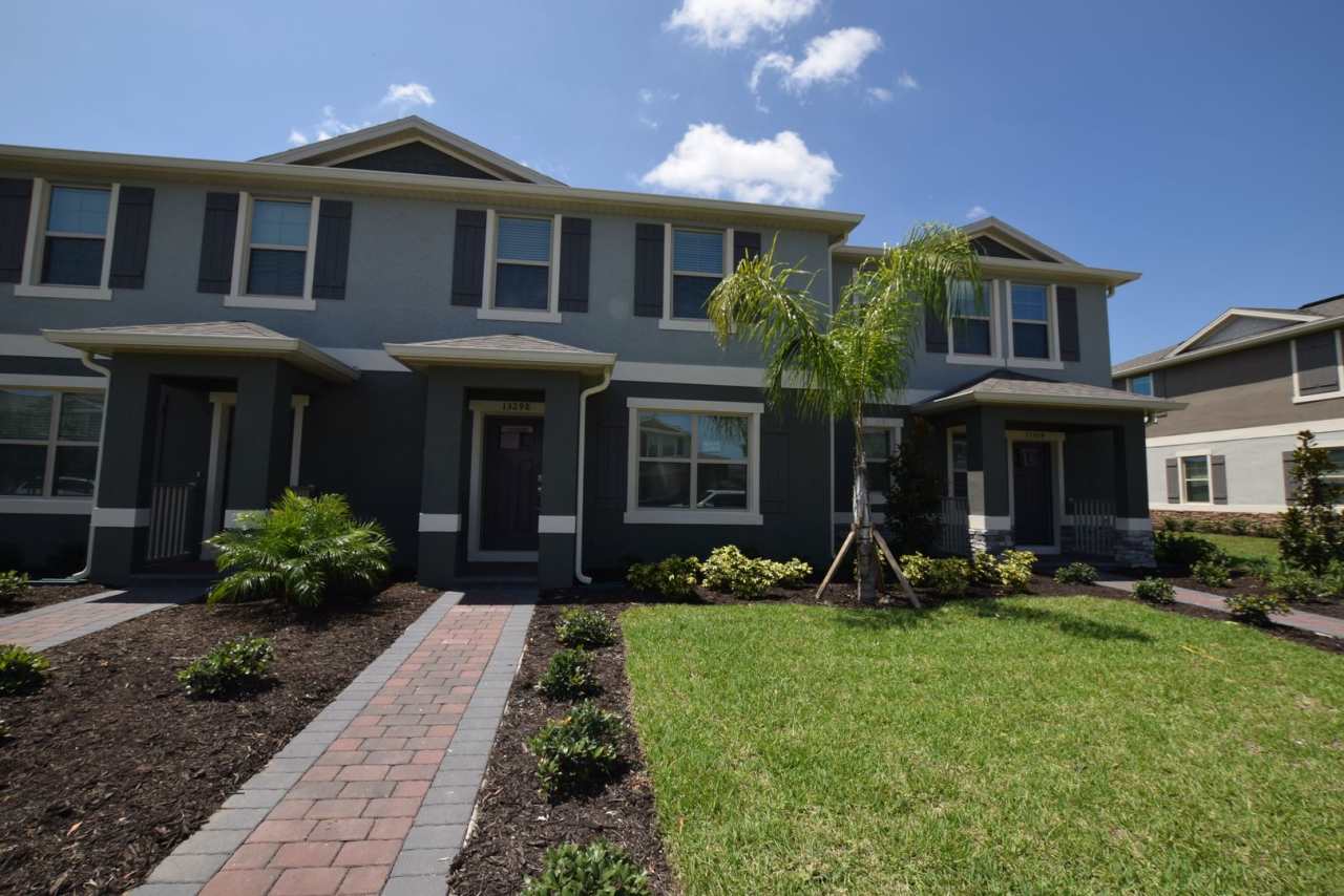3 Bedroom, 2.5 Baths 13298 Townhouse For Rent at Pontoon Rd. Winter Garden, FL 34787