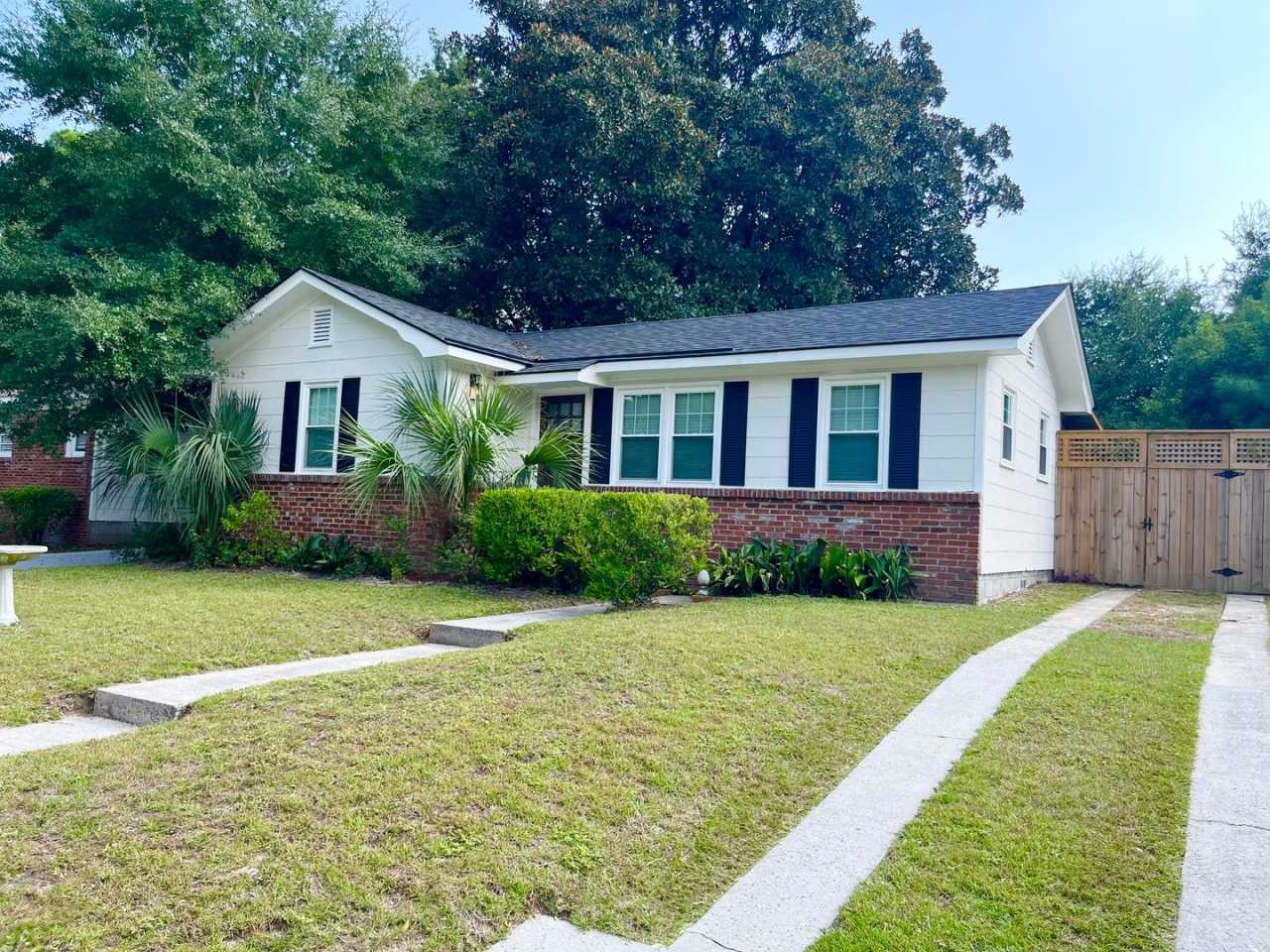 Two Bed, One Bath Home near Daffin Park
