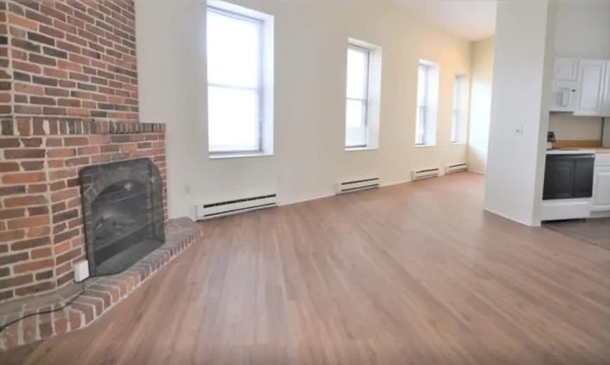 23 Saint Germain St.