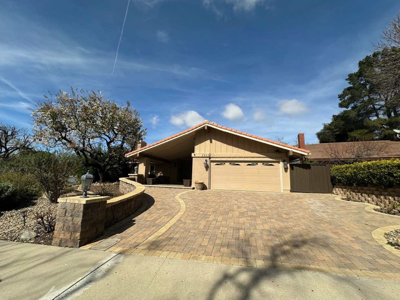 Stunning 4+2 Pool Home Home In Westlake Hills Neighborhood