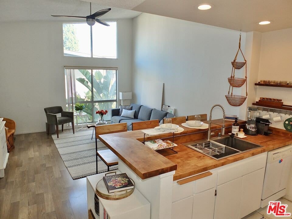 826 Coriander Dr unit: C