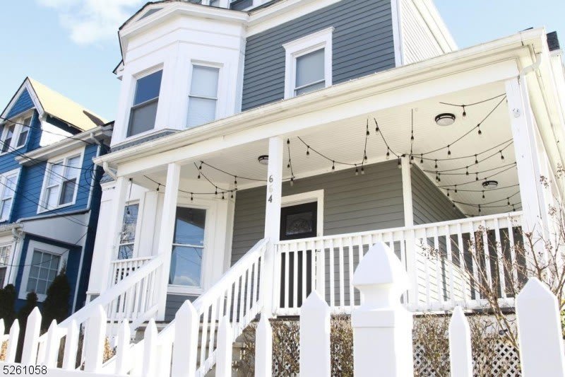 664 VALLEY ST UNIT 1