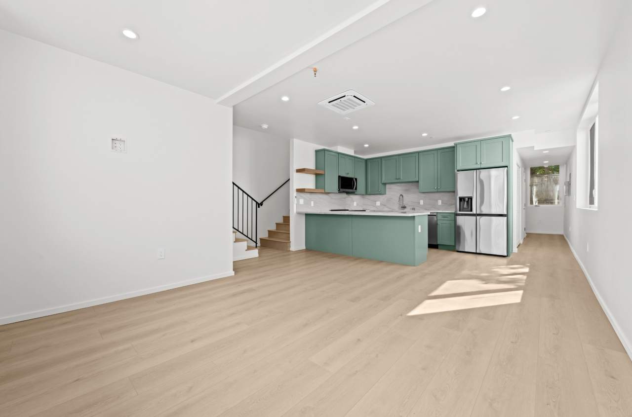 862 1/2 South Curson Avenue862 1/2