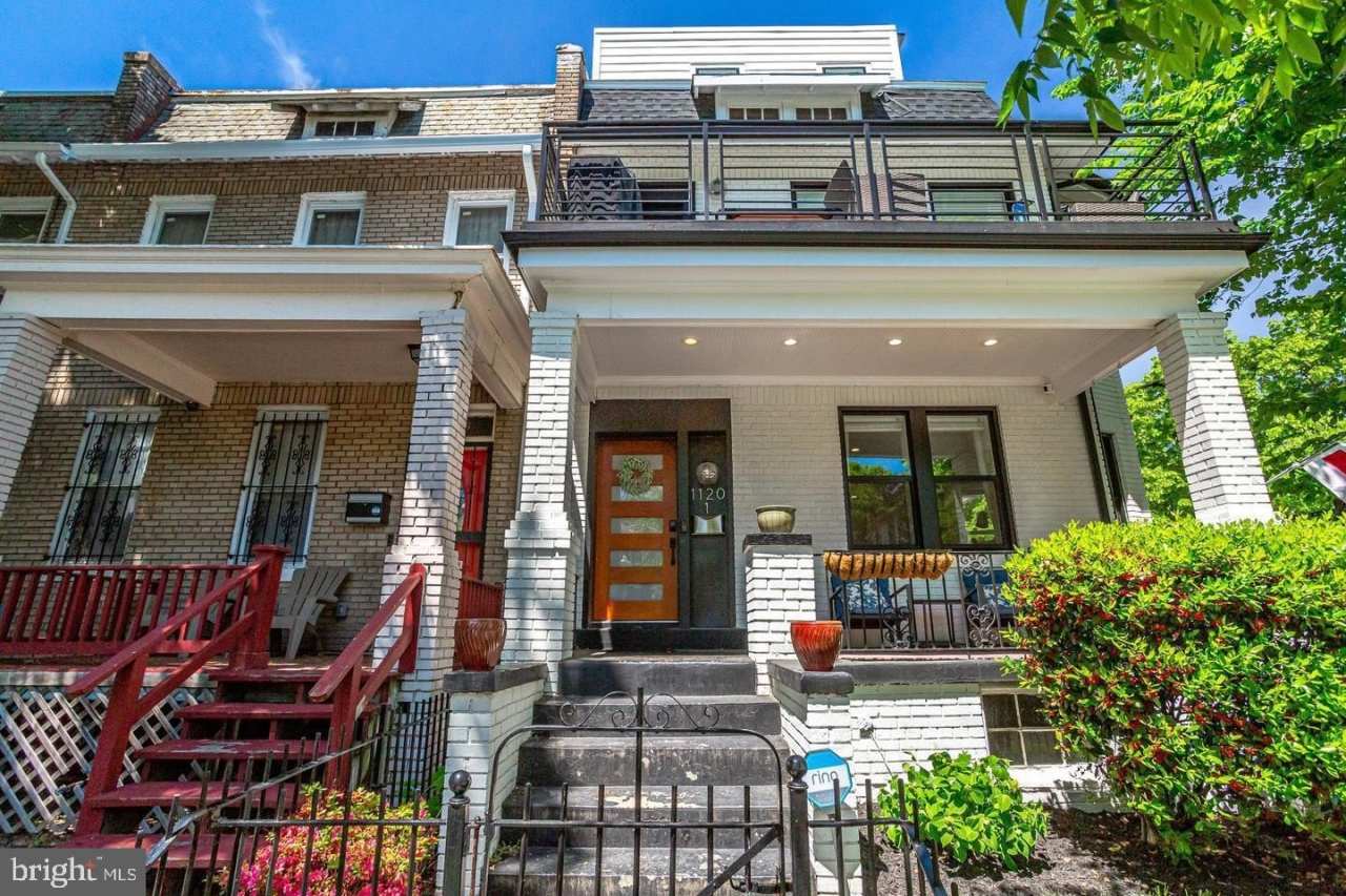 1120 ORREN Street NE unit: 1