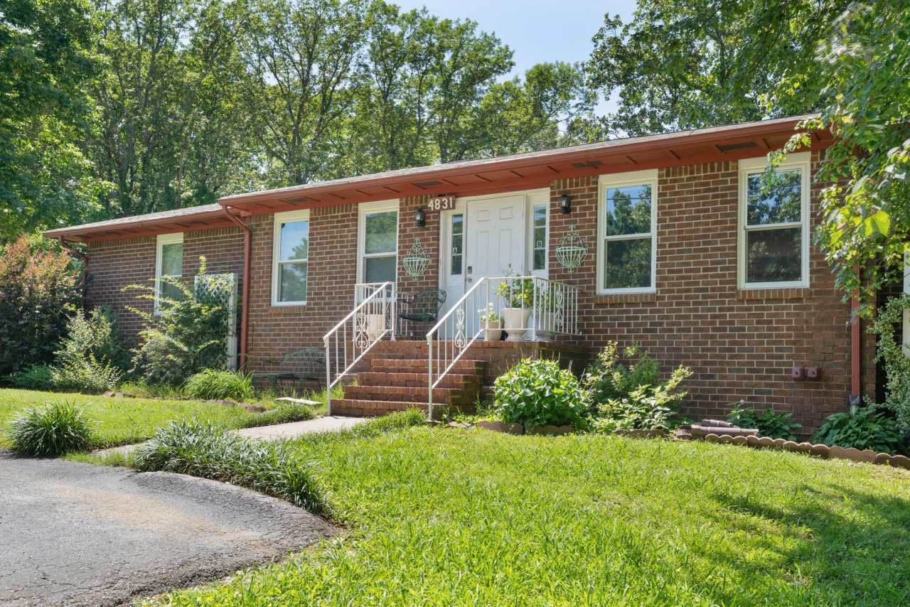 4831 Hunter Trail