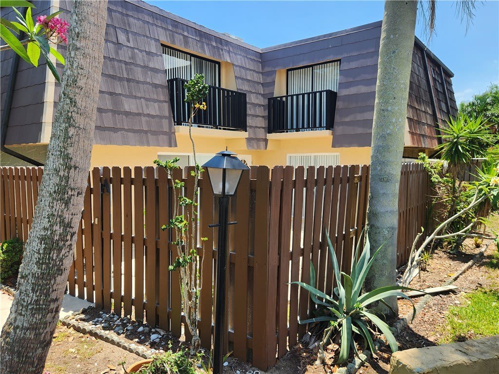 595 N Tropic Lane unit: 1A