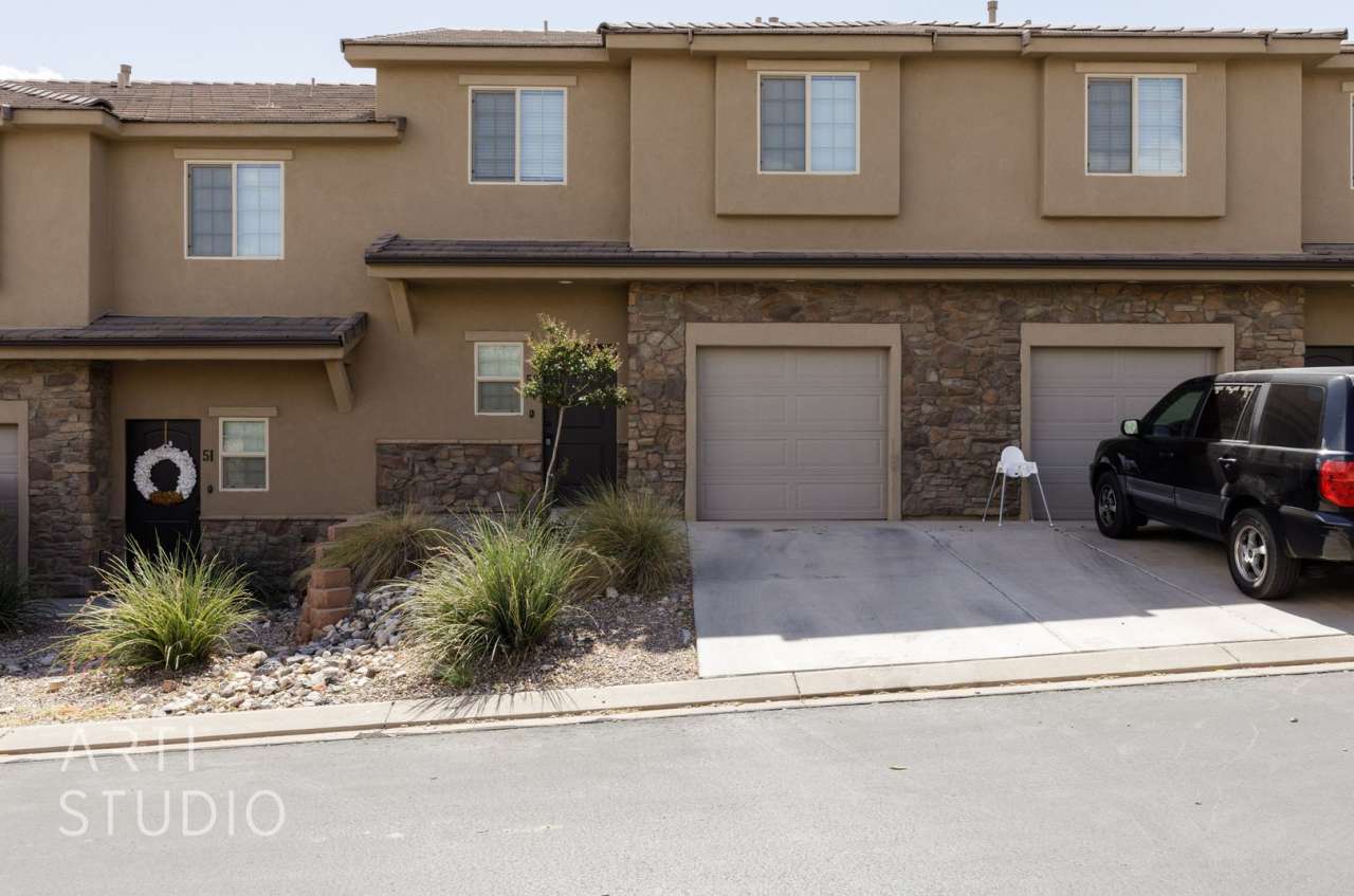 MOVE-IN SPECIAL $100 OFF FIRST MONTH'S RENT! Millcreek Springs 3 Bedroom, 2.5 Bathroom Townhome