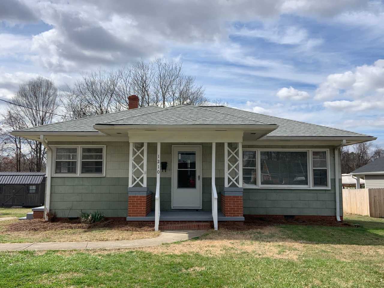 2 Bedroom, 1 Bath Home