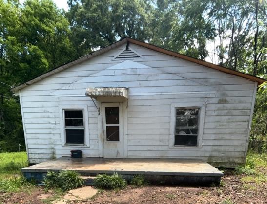 104 Middle Street