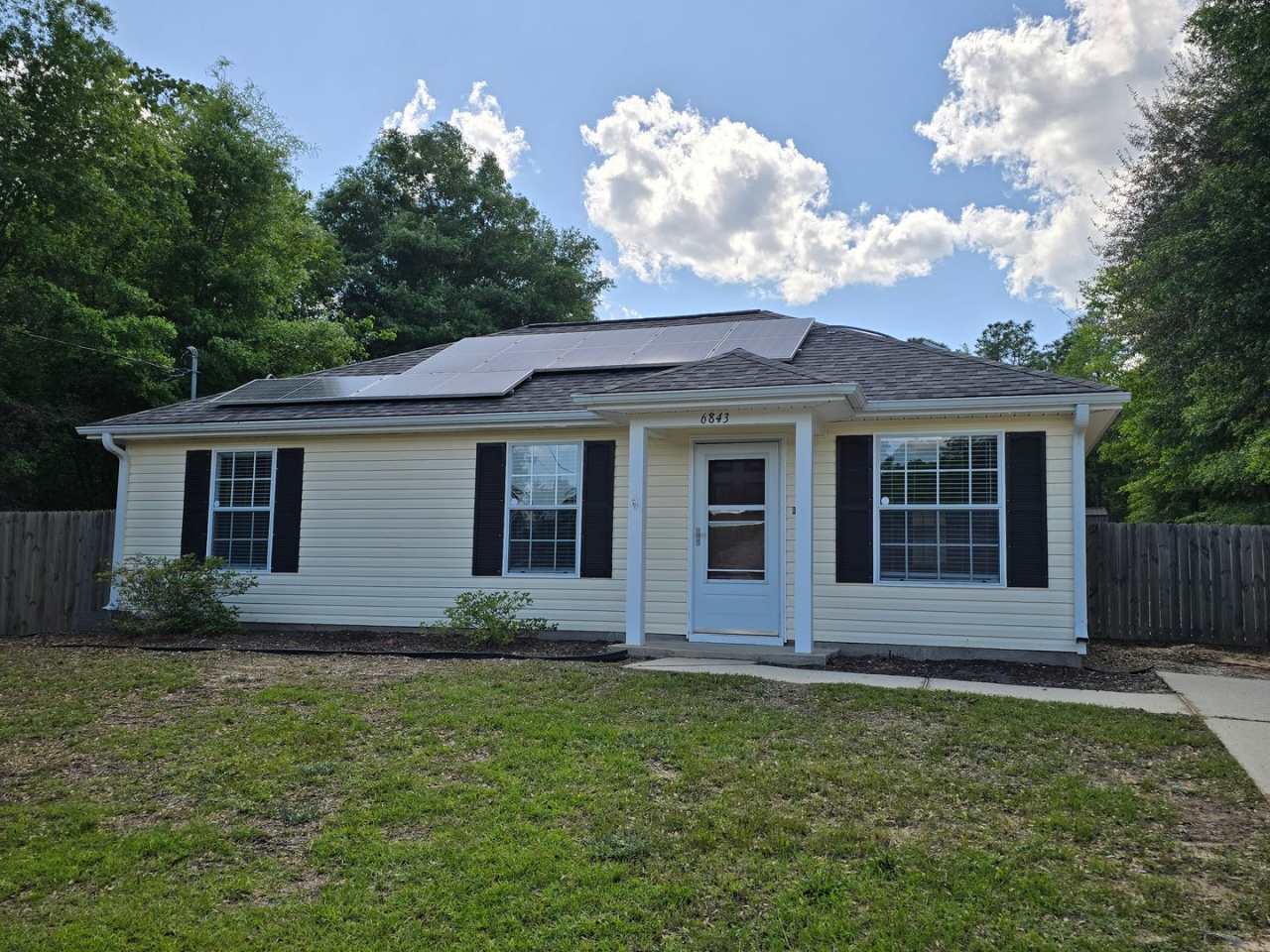 Charming 3 Bed / 2 Bath Home in North Milton – Close to Whiting!