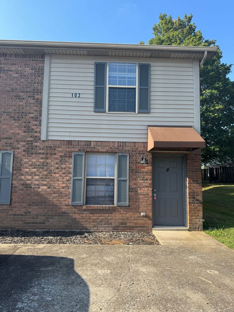 Baker* - 102 Hickory Trace Rd