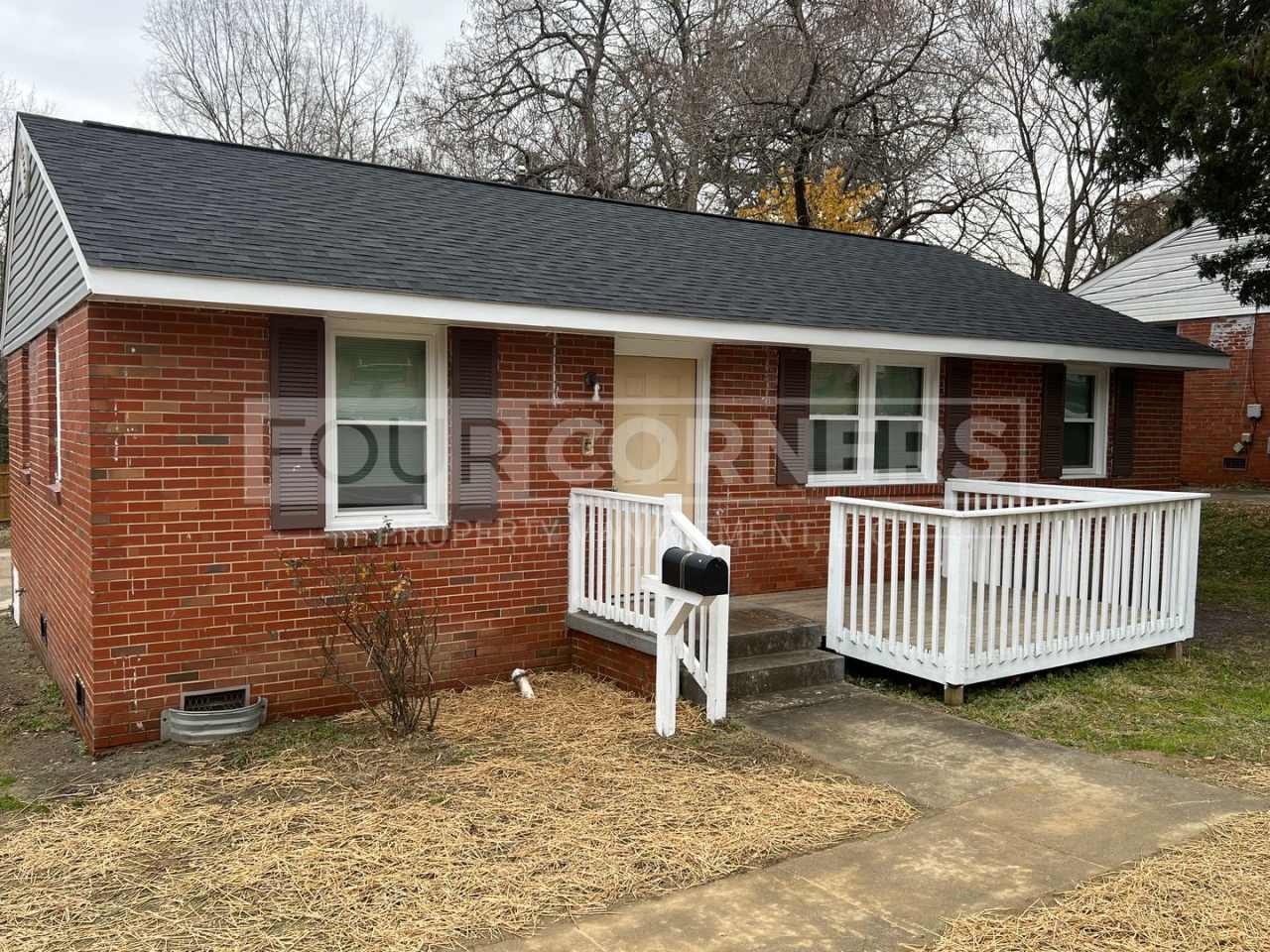 Spacious 3 Bedroom 1.5 Bath House