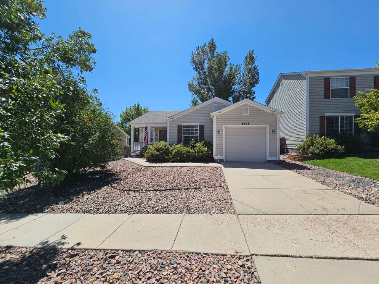 Charming 2 Bed, 2 Bath in Stetson Hills!