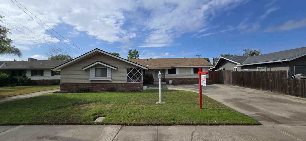 1704 Crestview Drive