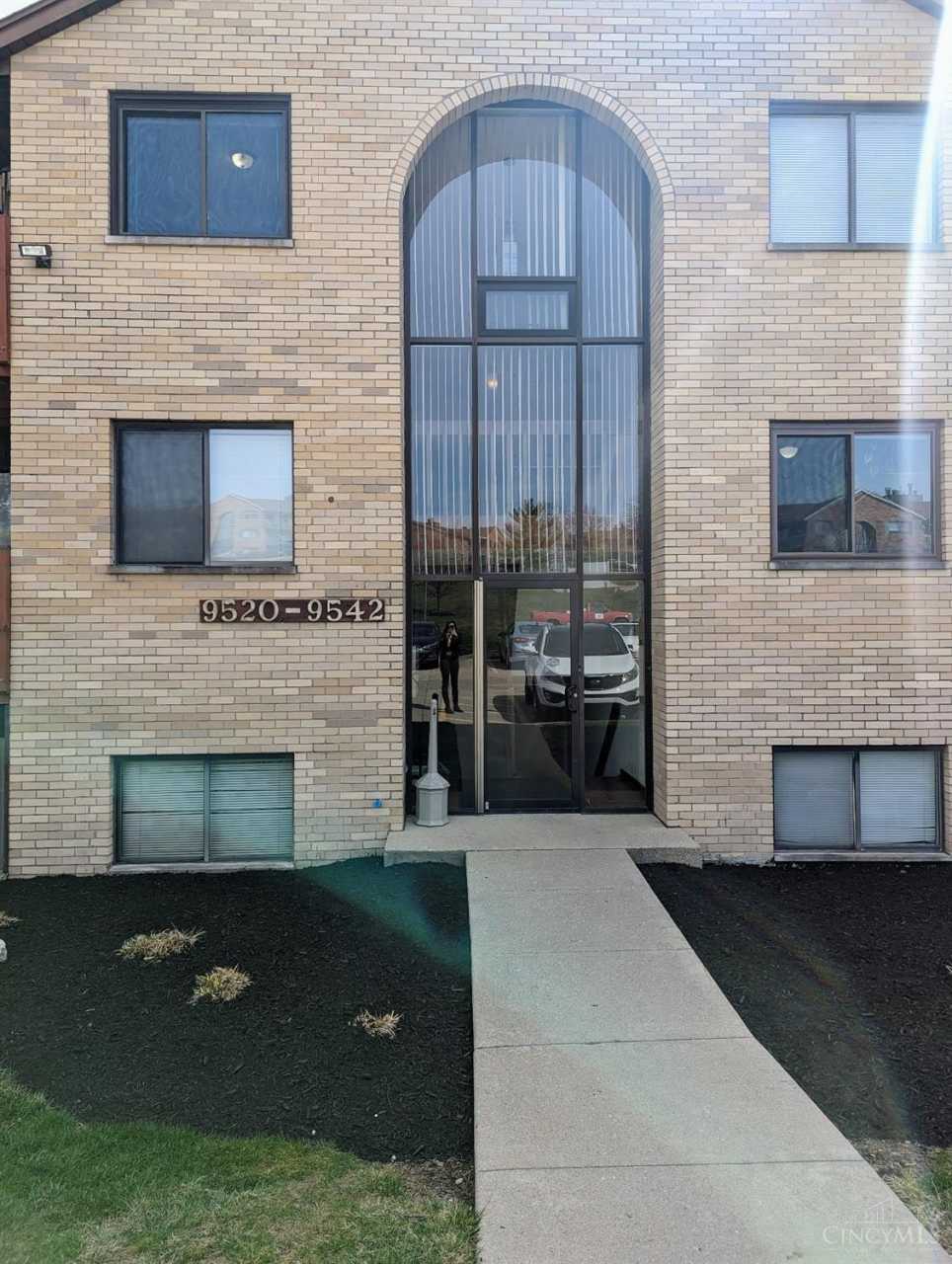 9536 Woodland Hills Drive