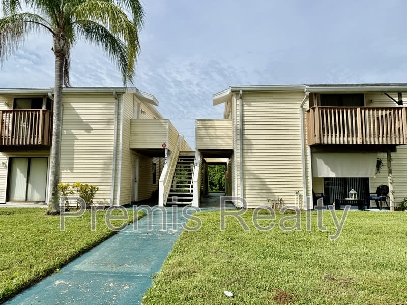 123 Loblolly Court #D