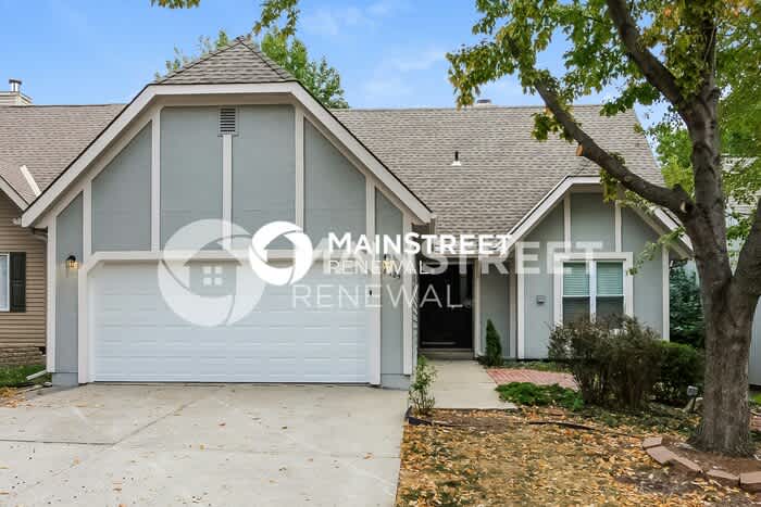 8425 North Chatham Avenue