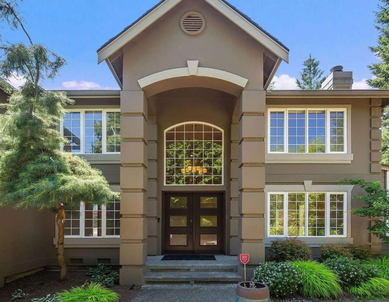 5 Bedroom Single Family Home in Lakemont