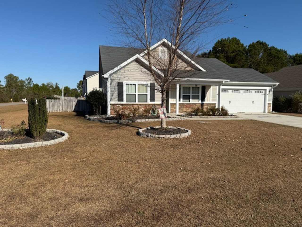 3 Bedroom Home in The Landing at Folkstone- Fenced In Back Yard!
