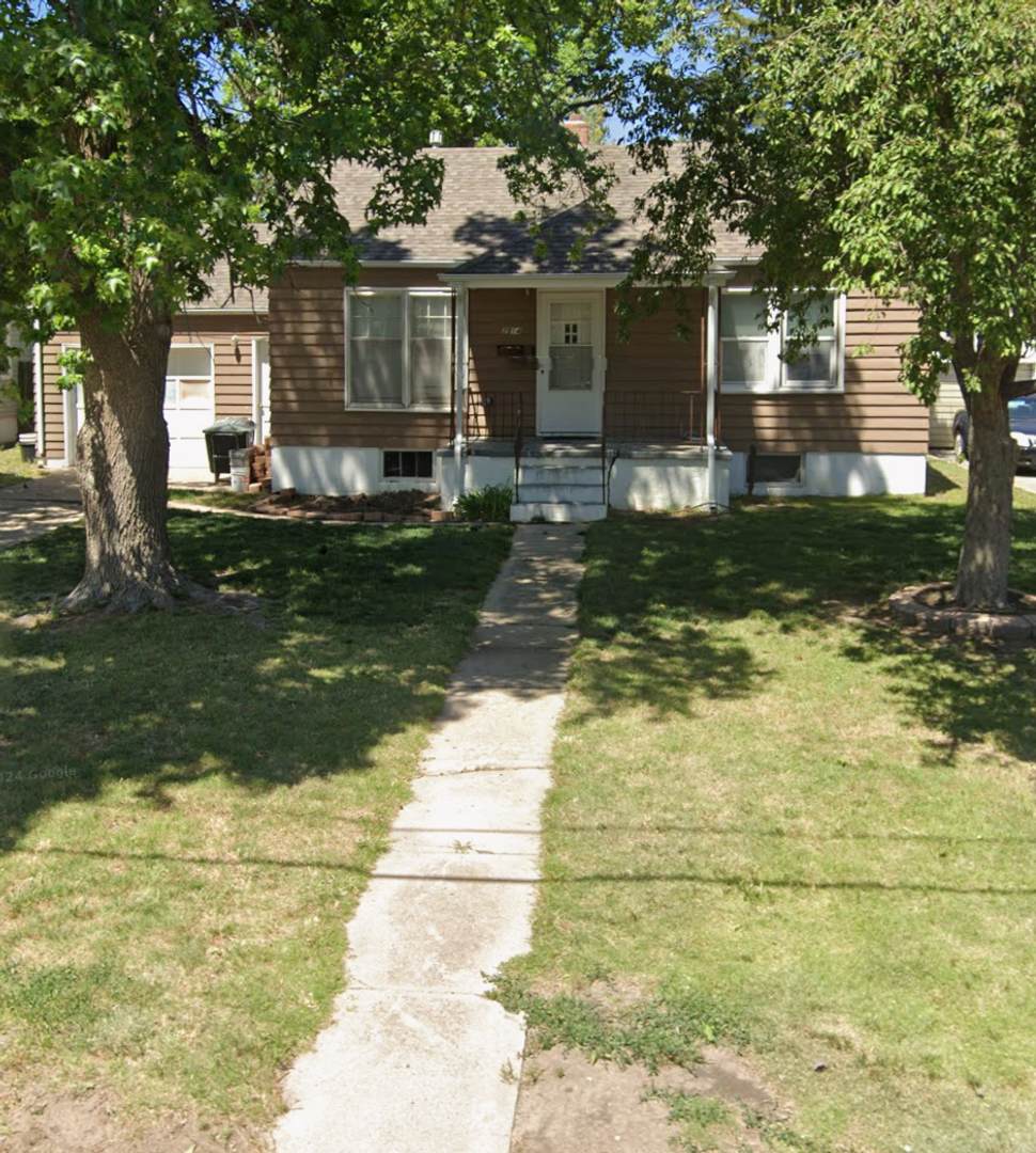 2 Bedroom, 1 Bathroom House with attached single garage