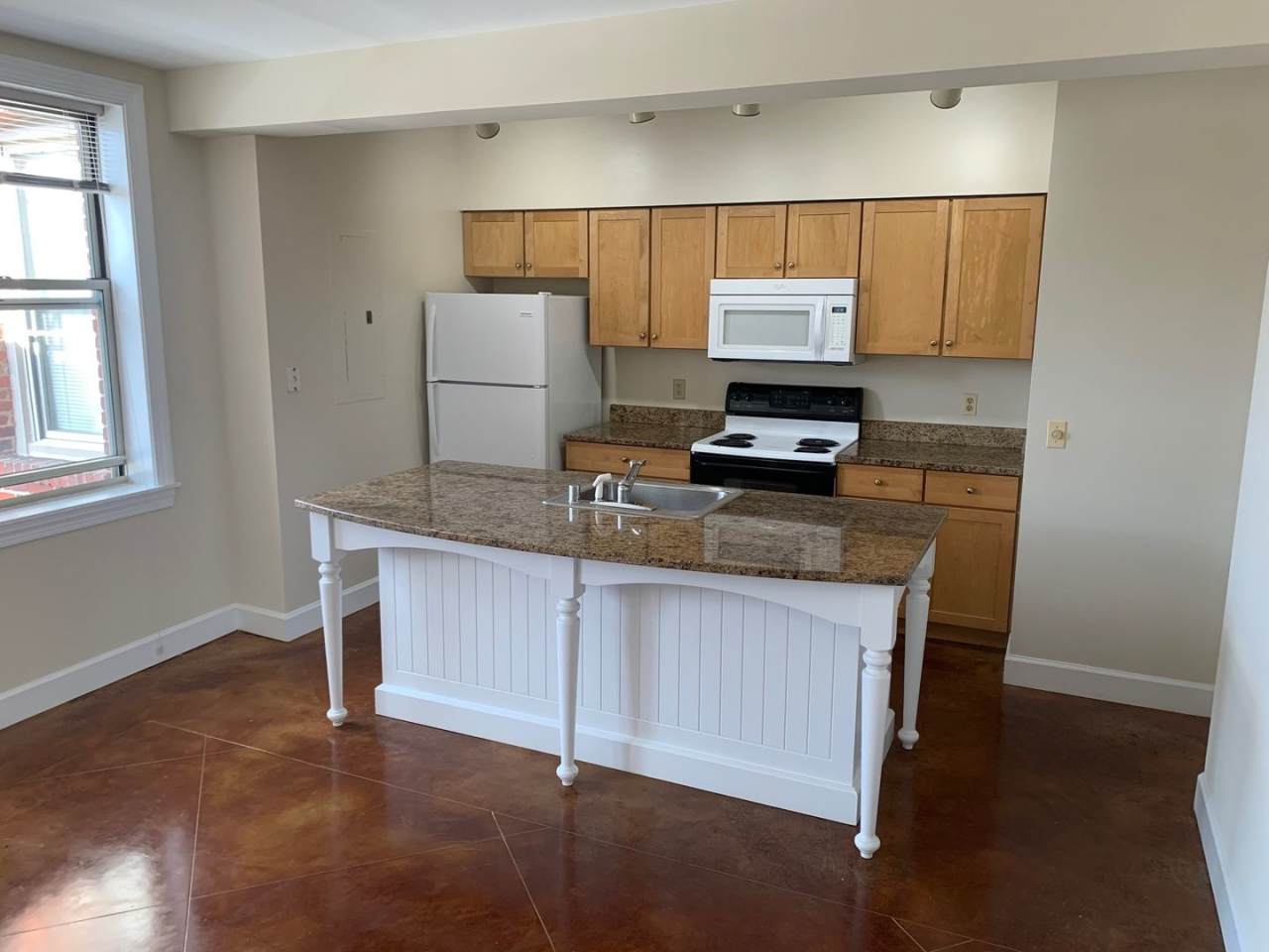 2200 Wisconsin Ave NW