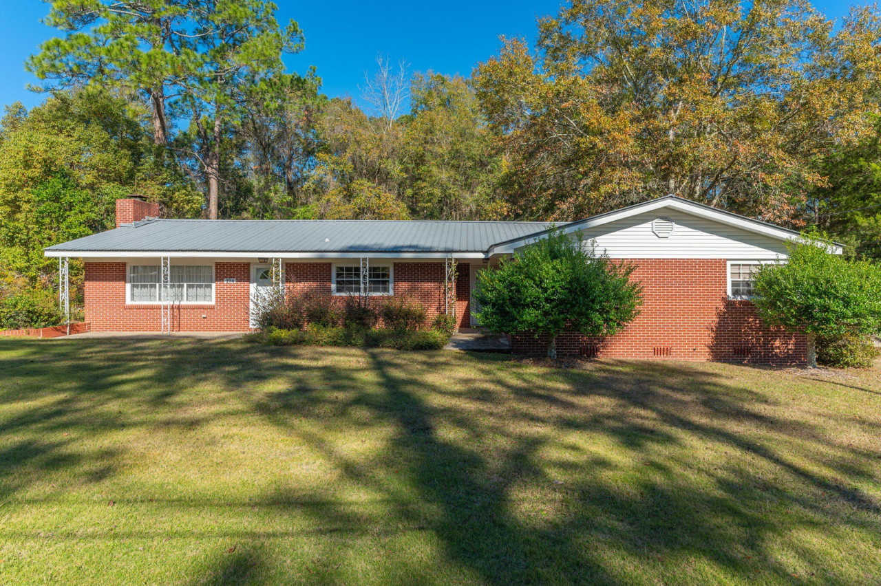 194 Oaklawn Square