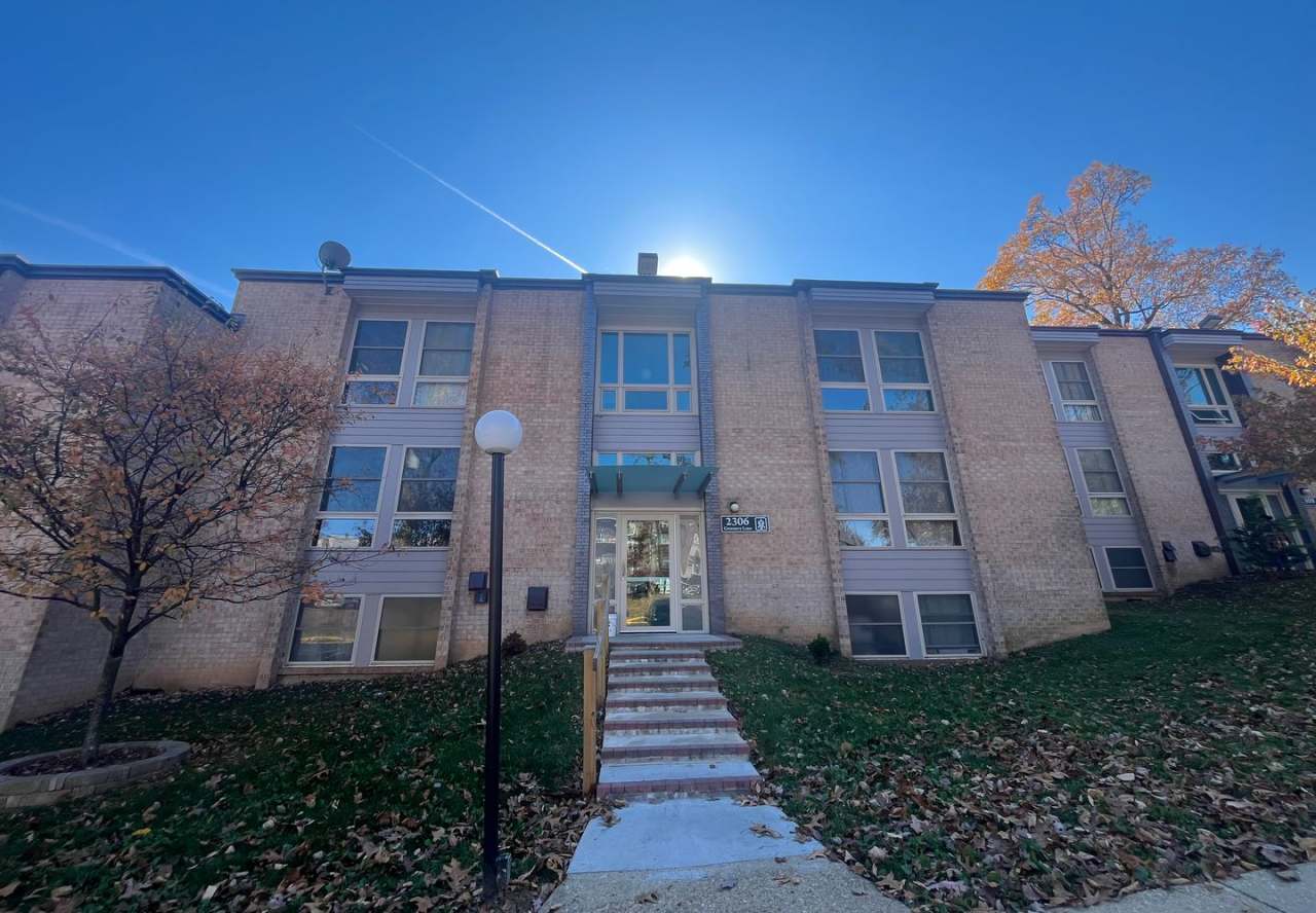 Charming 2 BR/1.5 BA Condo in Silver Spring!