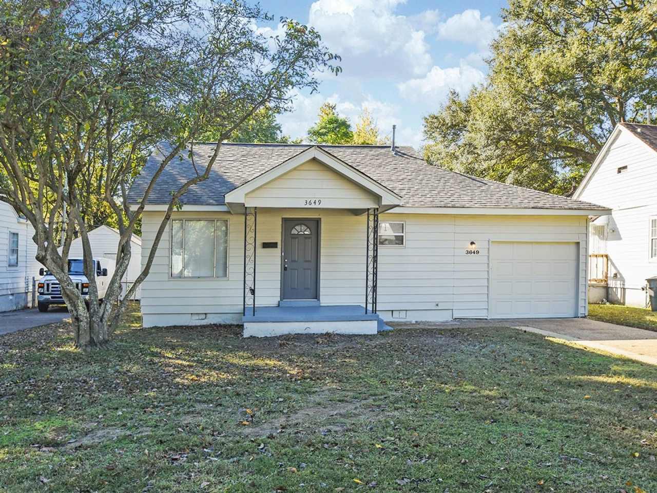 UPDATED 3 bed, 1 bath near U of M.