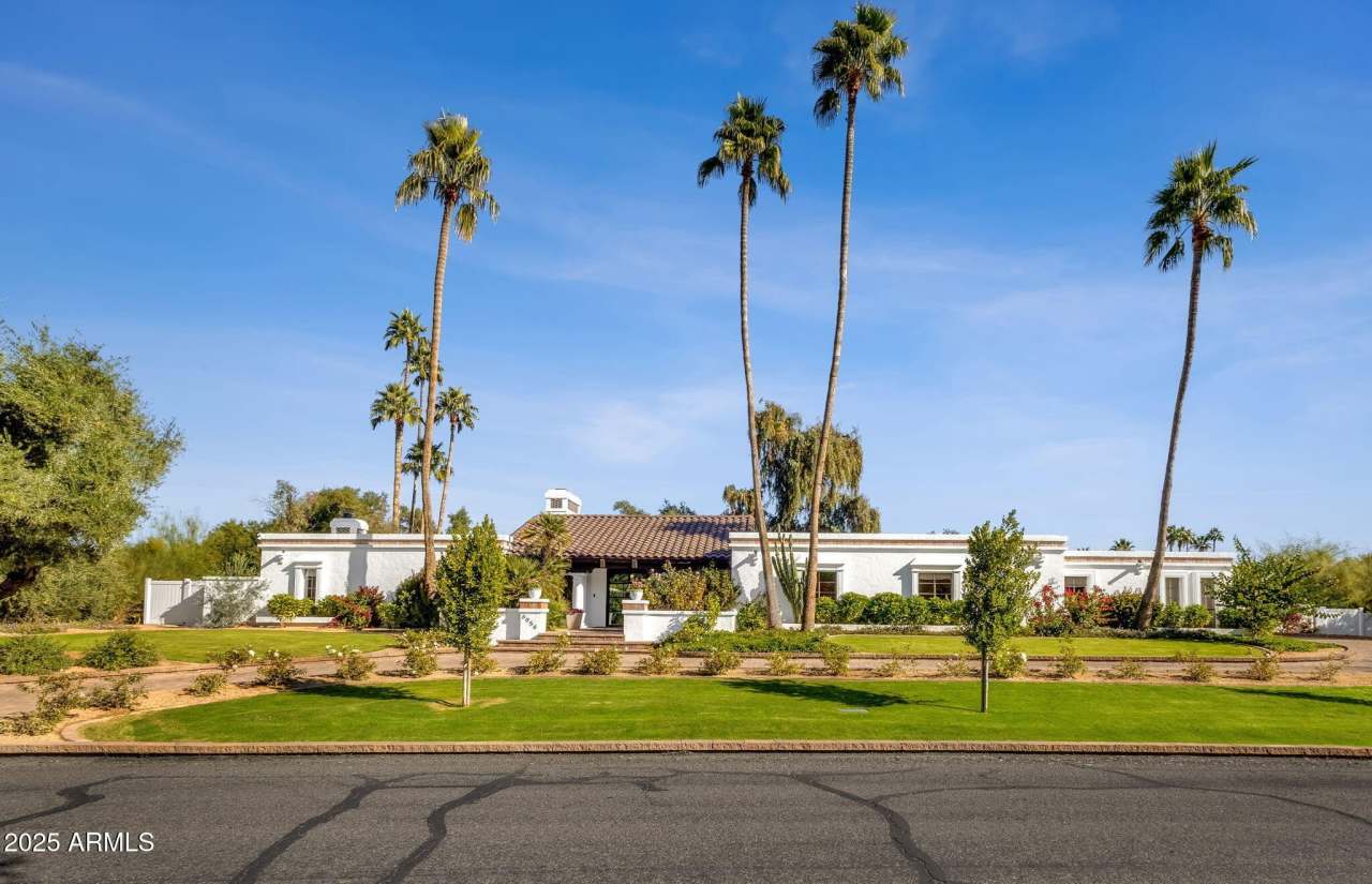 6954 E CABALLO Drive