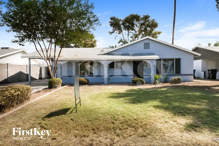 5909 South Palm Drive