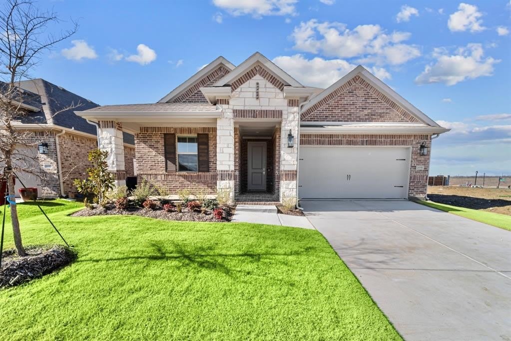 2031 Roaring Fork Drive