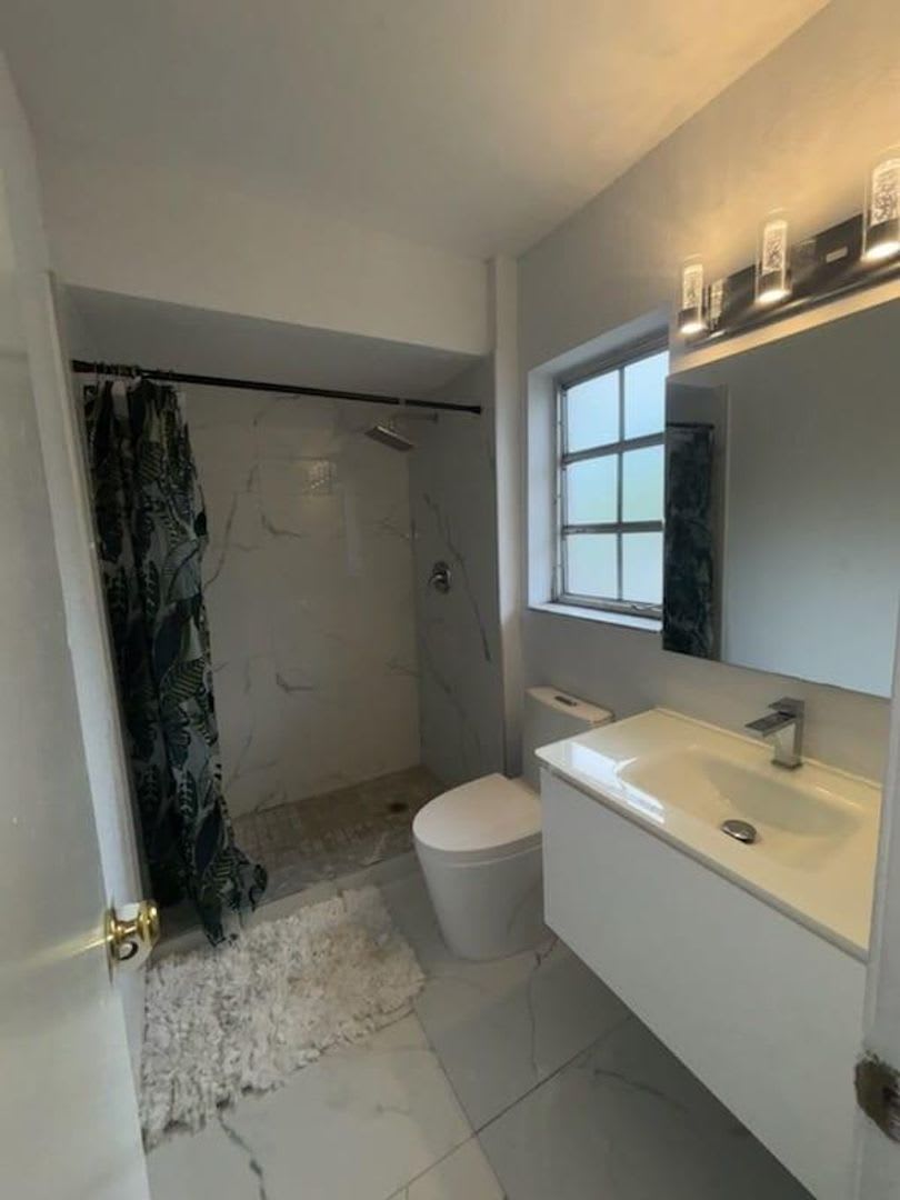 3056 RIVERSIDE DR APT 4C CORAL SPRINGS, FL 33065