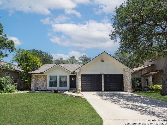 15222 Moss Way