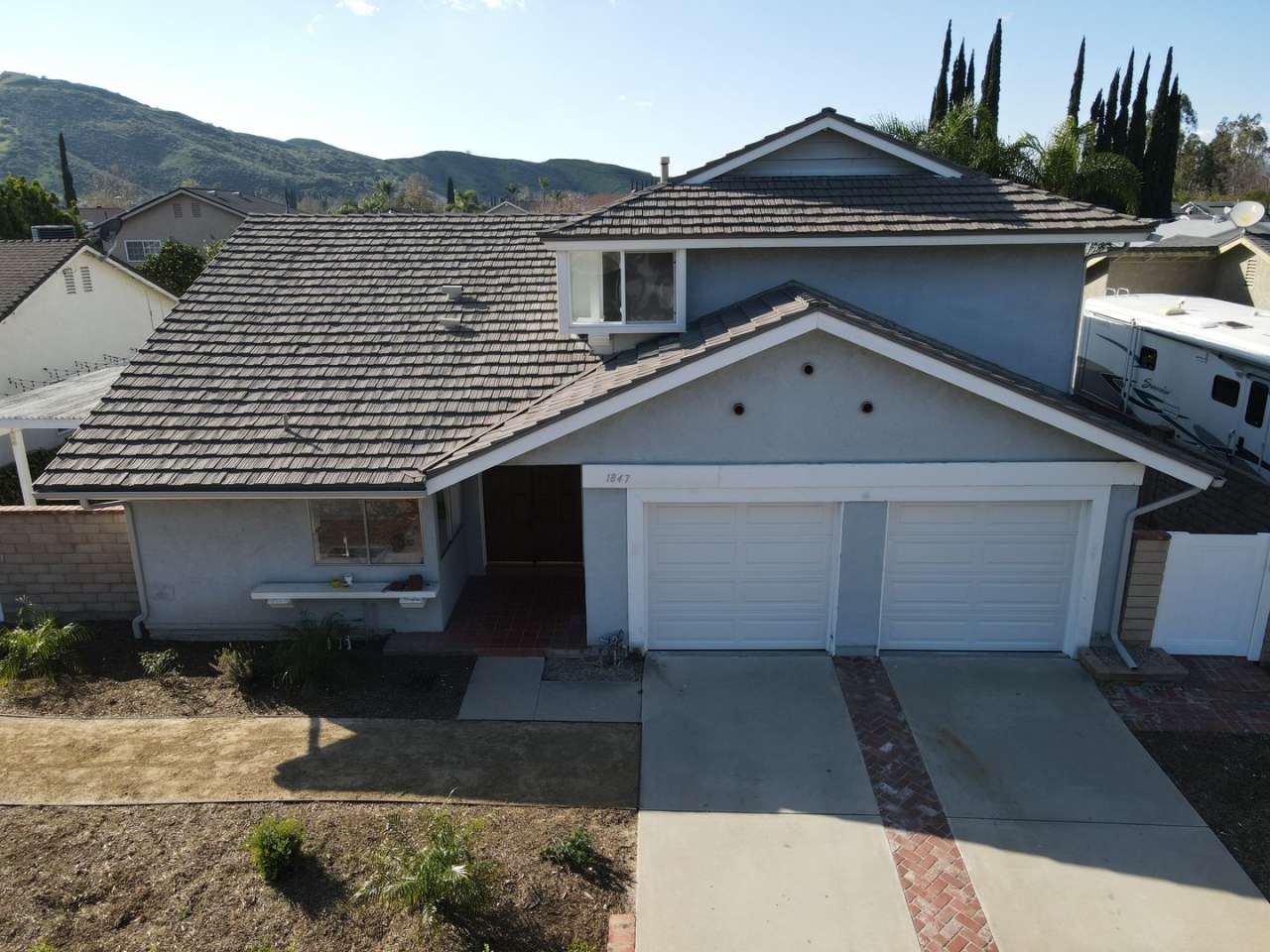 Flexible floorplan - Simi Valley 3+3 w/bonus room + EV charger!