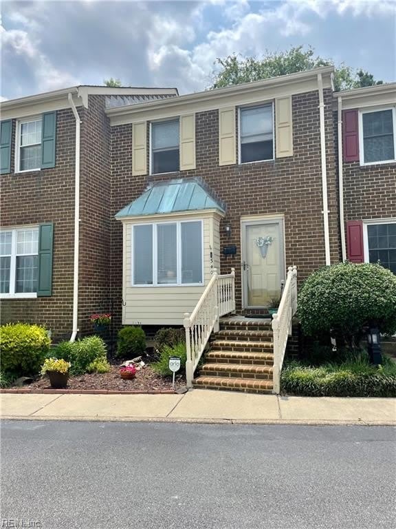340 Worthington Square