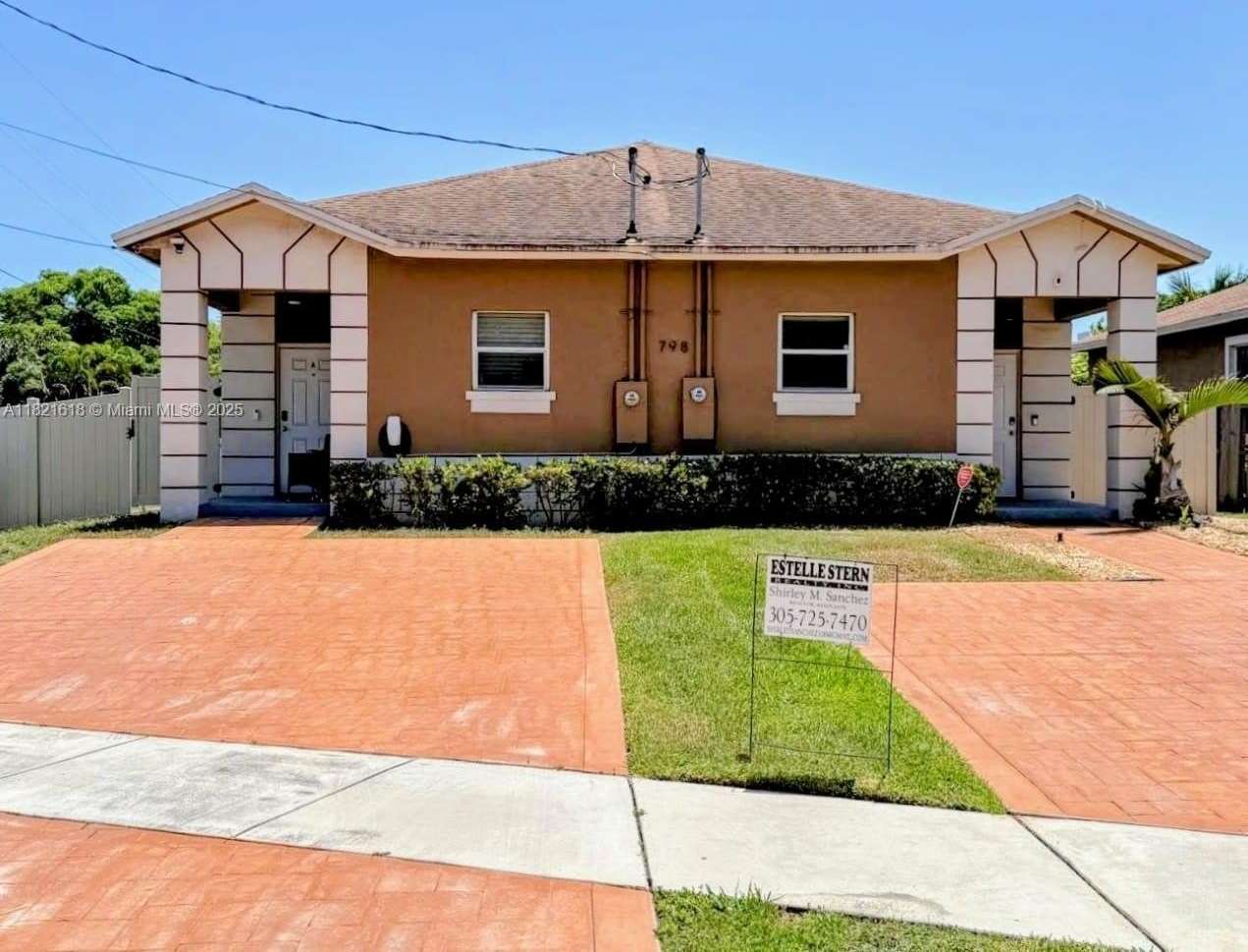 798 NE 43 ST