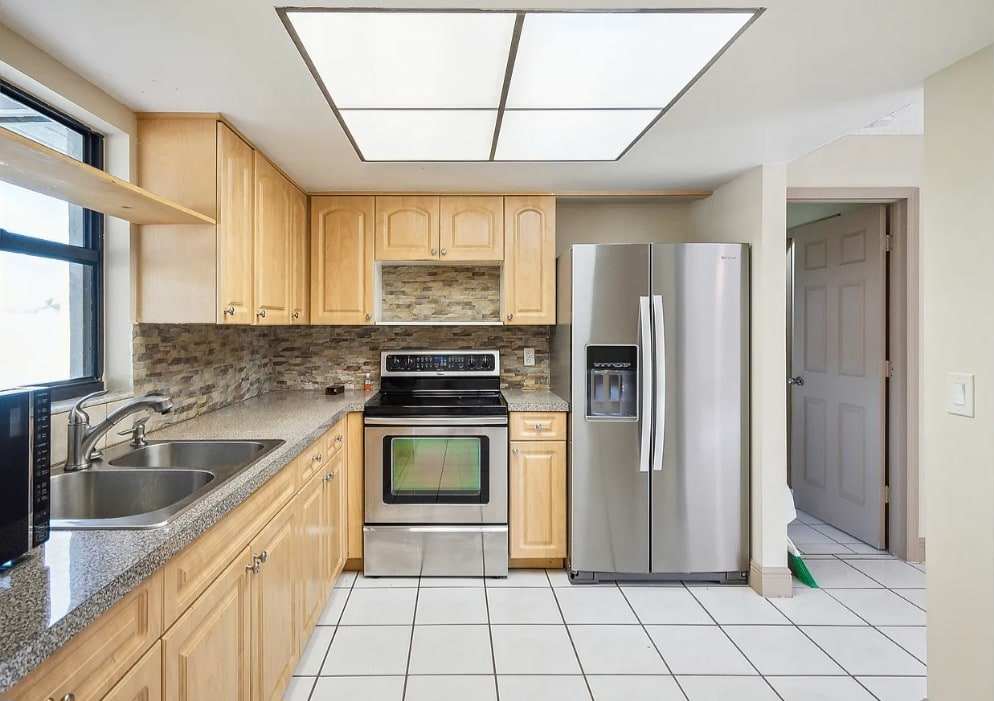 206 Southeast Santa Barbara Place