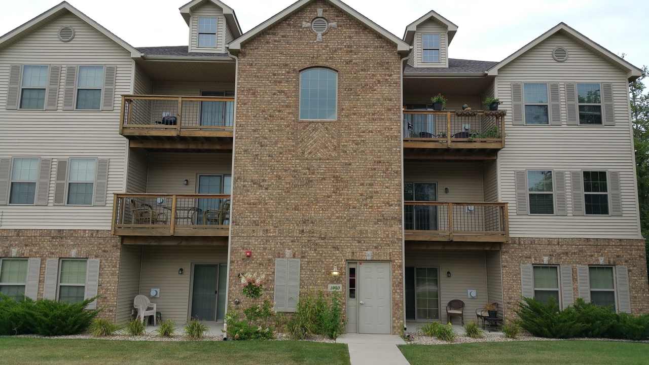 2 bedroom, 2 bath condo in North Liberty
