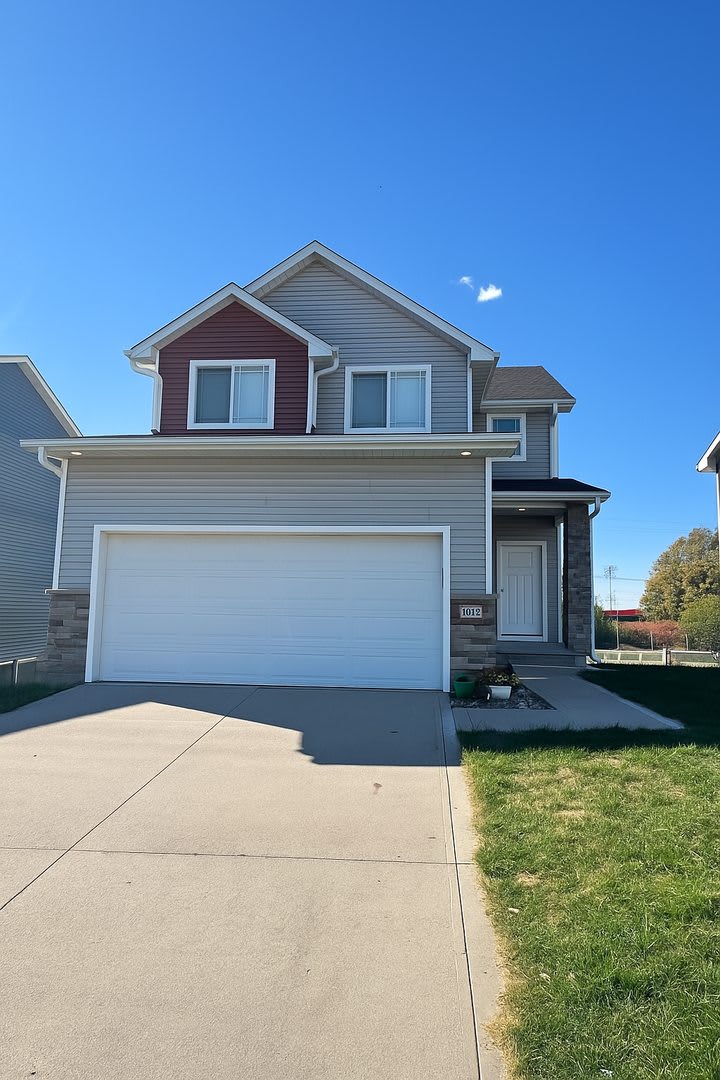 Beautiful, single-family home in Altoona! Call Today!