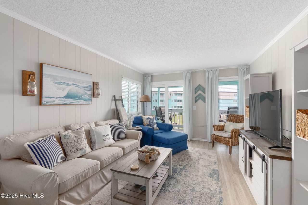 301 Commerce Way unit: 241