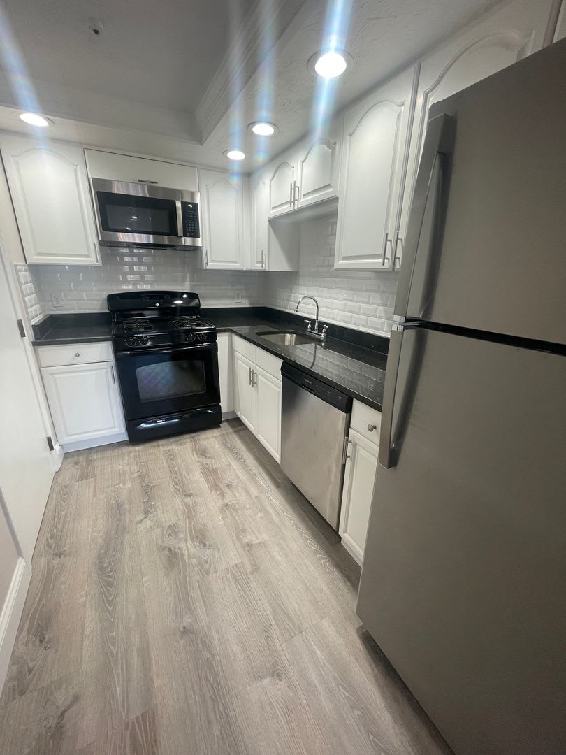 Newly Renovated 2BR at Pondsview Apts, Billerica MA